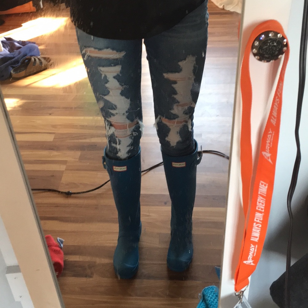 Boots - Picture 5 of 8